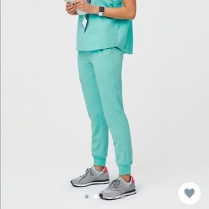 FIGS aqua scrubs SET